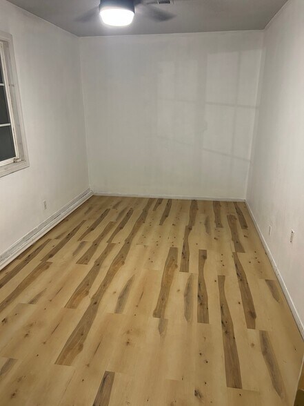 Building Photo - 9110 Sonoma Way