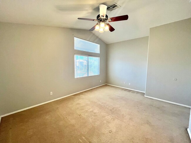 Building Photo - **$800 OFF MOVE IN BY 12/01/25**Spacious 3 Bedroom, 2.5 Bath Home with No HOA and Modern Finishes