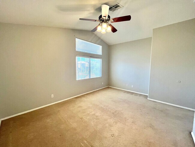 Building Photo - **$800 OFF MOVE IN BY 12/26/25**Spacious 3 Bedroom, 2.5 Bath Home with No HOA and Modern Finishes