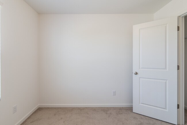 Building Photo - 15010 Scoter St