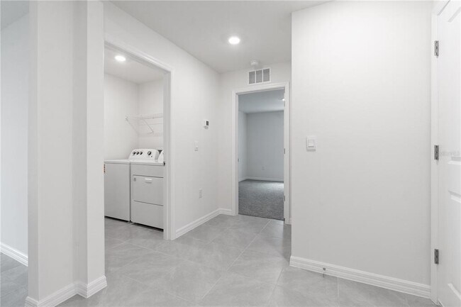 Building Photo - 4762 SW 88th Ln