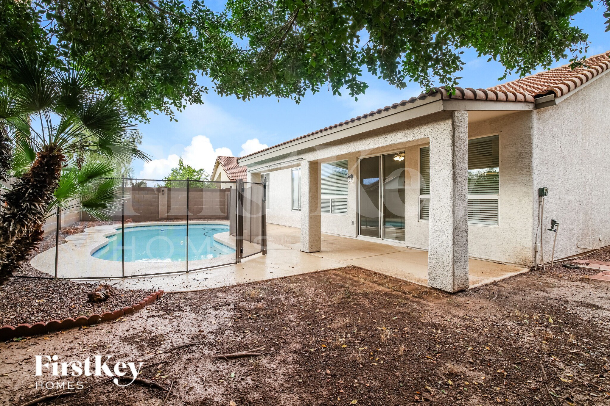 Building Photo - 1809 E Oakland St