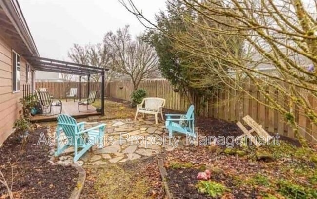 Building Photo - 3122 30th Ave SE