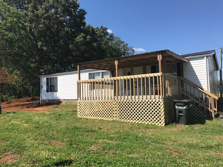 Building Photo - 669 W Vinegar Valley Rd