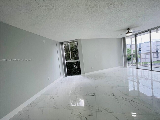 Building Photo - 7125 NW 186th St