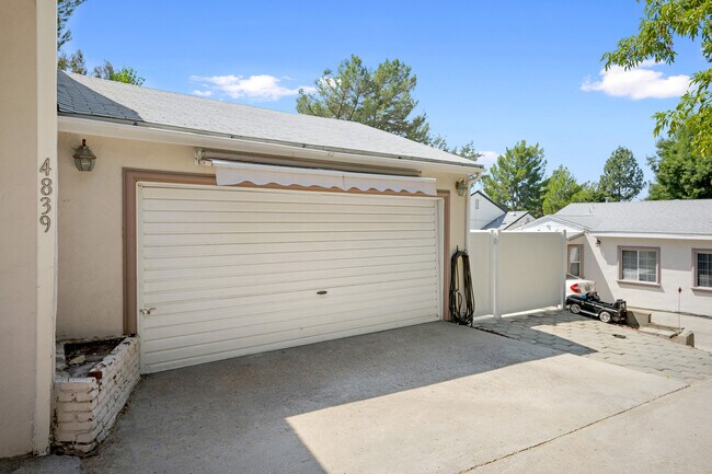 Building Photo - 4839 Lowell Ave