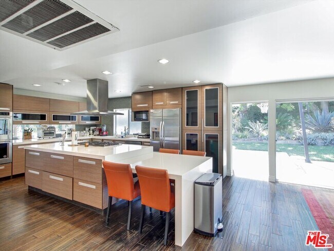 Building Photo - 6763 Radlock Ave