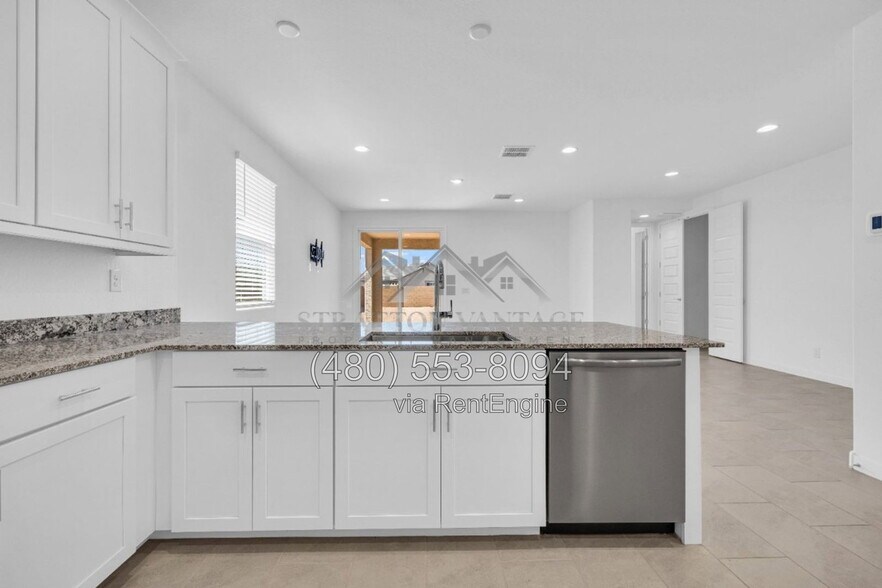 Building Photo - 16731 W Chama Dr