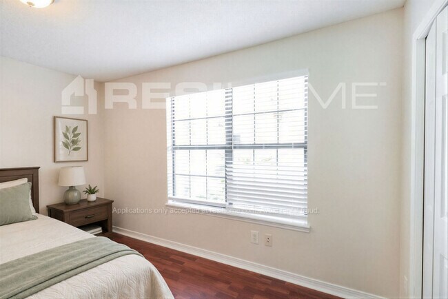 Building Photo - 3739 Mandarin Woods Dr N