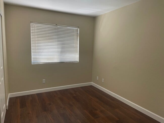 Building Photo - 4009 Shaker Run Cir