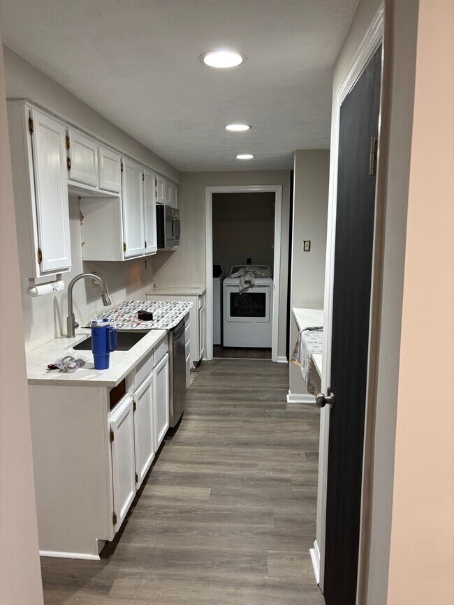 Building Photo - 76 Sweetfern Ct