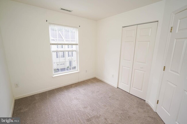 Building Photo - 38116 E Chester Ln