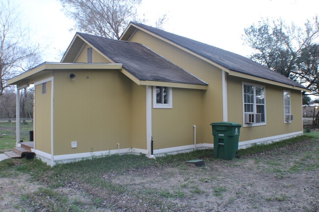 Building Photo - 9221 Lambright Rd