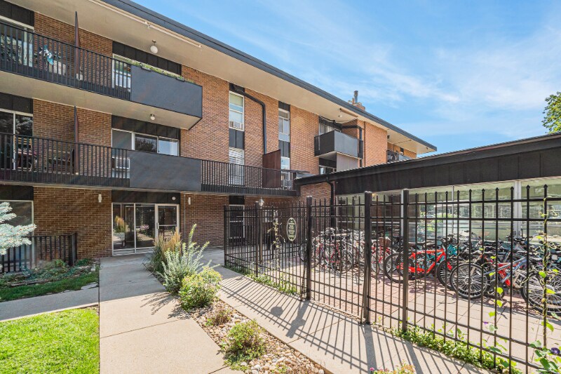 Building Photo - 620 Mathews St