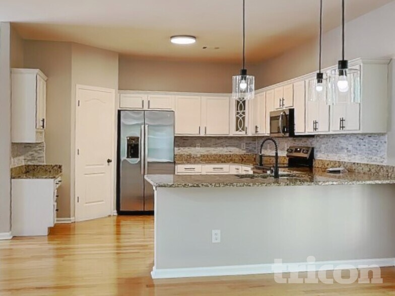 Building Photo - 2725 Sedgeview Way NE