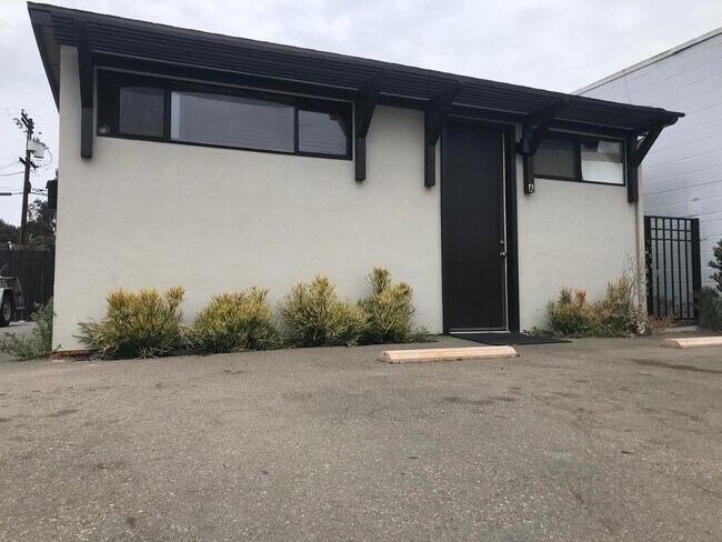 Primary Photo - 3260 F St
