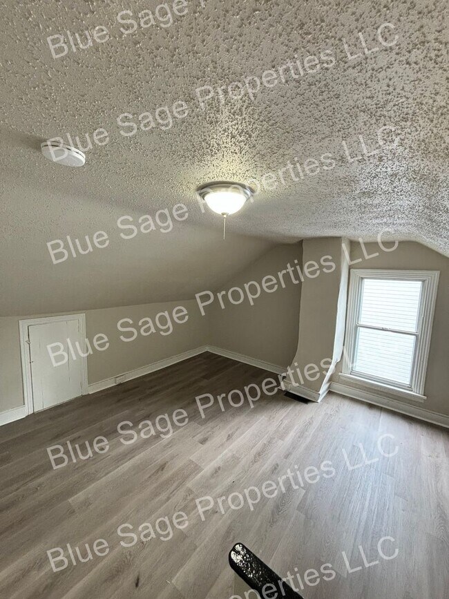 Building Photo - 126 Beech St