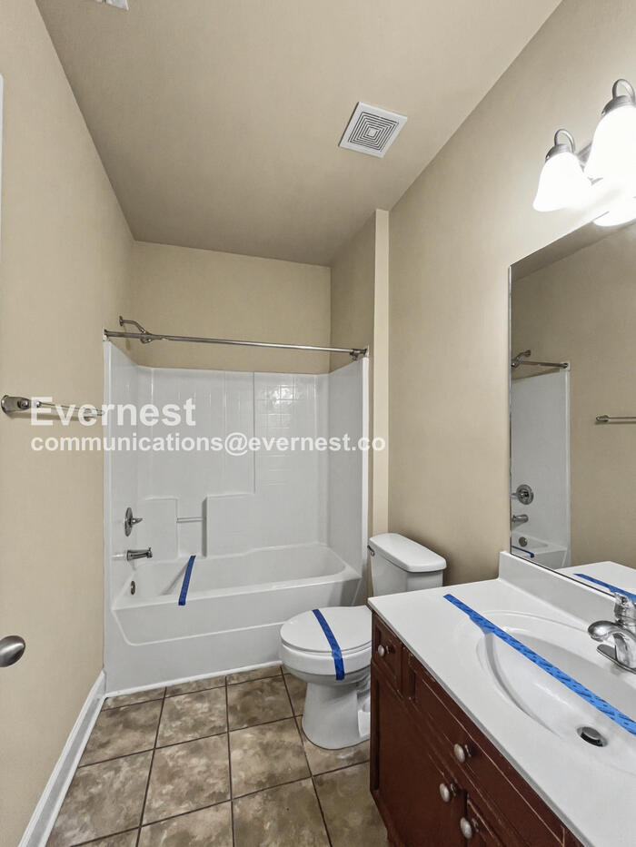 Building Photo - 7232 Althorp Way