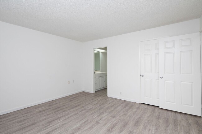 Building Photo - *OPEN HOUSE: 6/21 10-11AM* La Jolla 2BR wi...