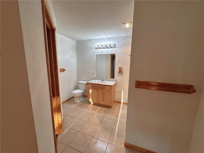 Building Photo - 1279 Pinewood Trail