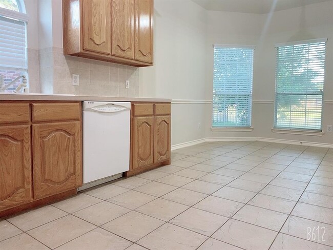Building Photo - 16422 Pinon Vista Dr