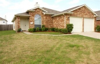 Building Photo - 2214 Plum Square Ct