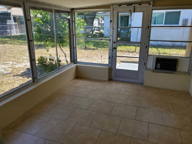 Building Photo - 10138 Amadeus Dr