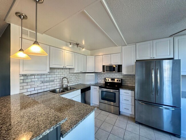 Building Photo - Downtown Reno Condo with Wingfield Park Views