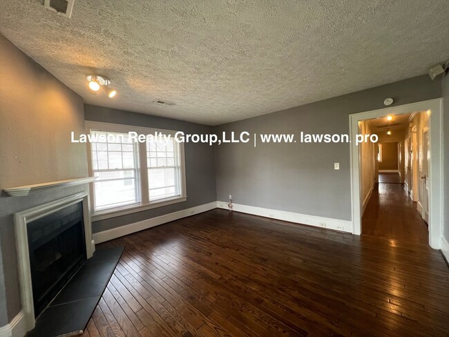 Building Photo - 928 2nd St SW