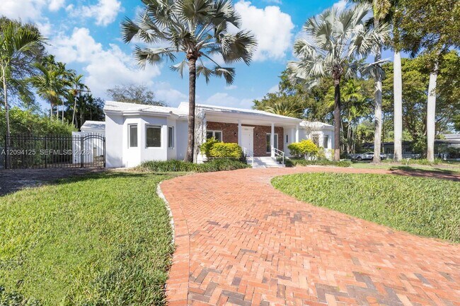 Building Photo - 4404 Alhambra Cir