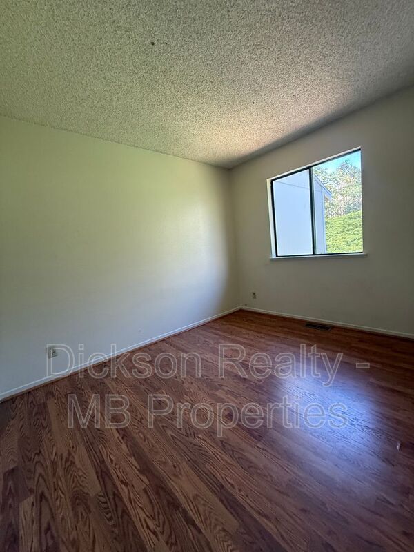 Building Photo - 3485 Rosalinda Dr