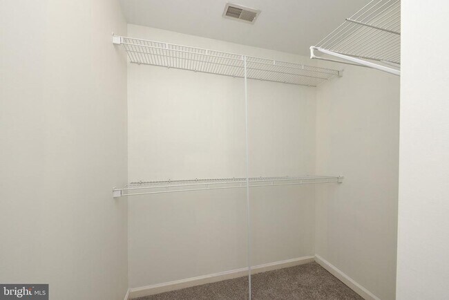 Building Photo - 401 Jene Ct