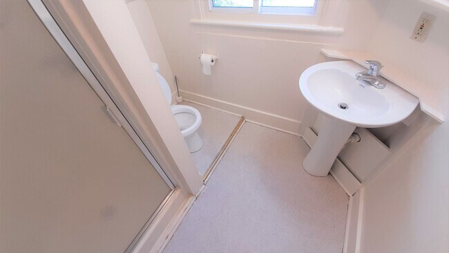 Building Photo - 410 S Aurora St