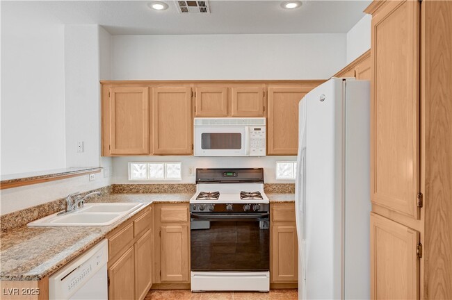 Building Photo - 8789 Villa Alex Ave