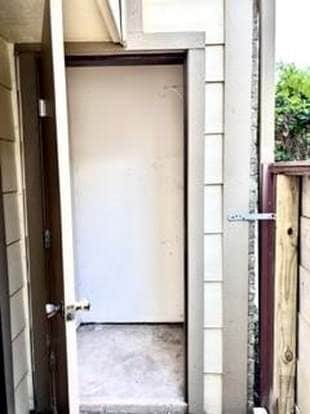 Building Photo - 8299 Cambridge St