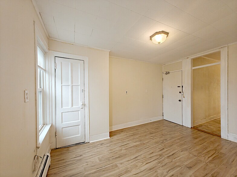 Building Photo - 314 7th Street