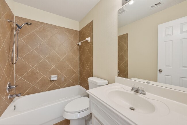 Building Photo - 16526 Pentonshire Ln