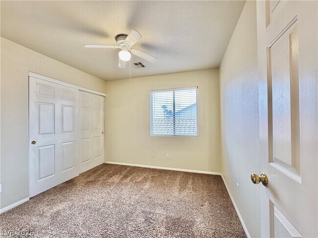 Building Photo - 8632 Shady Pines Dr