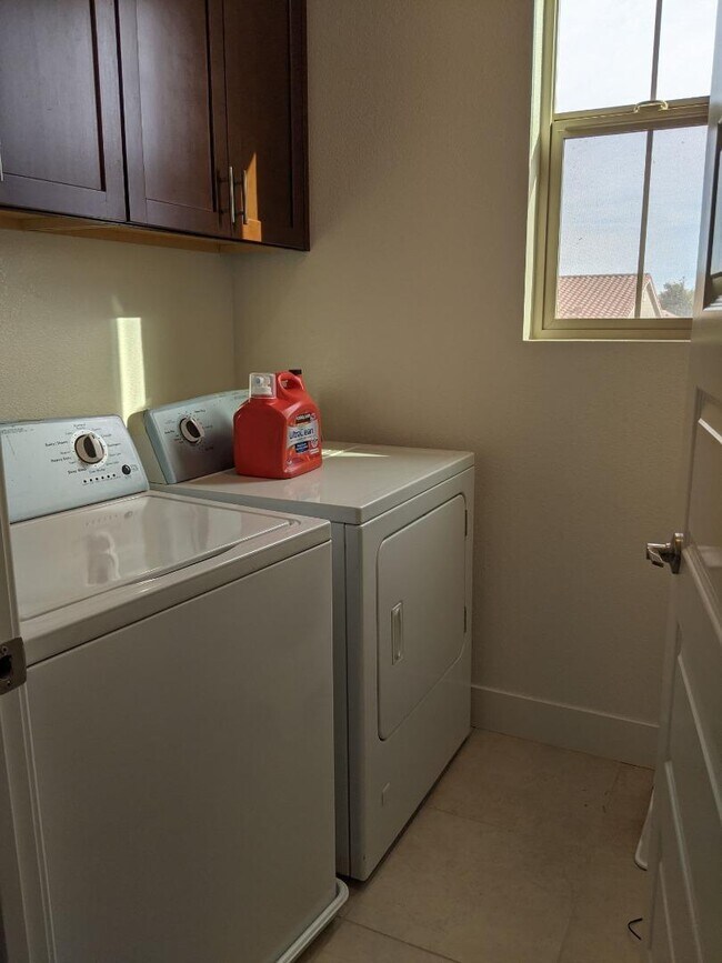 Building Photo - 3932 Scordia Way
