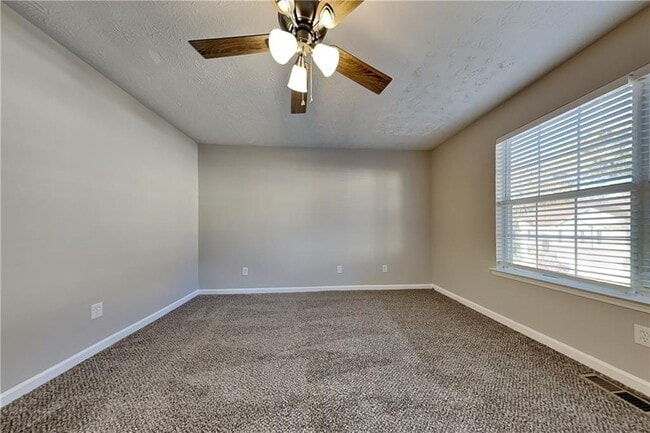 Building Photo - 5260 Harbins Point Ln NW