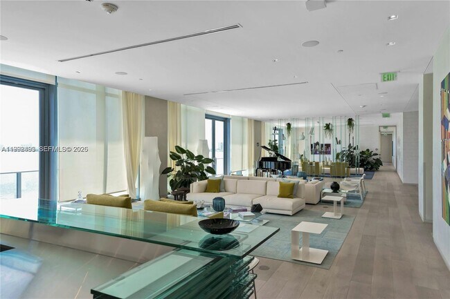 Building Photo - 3131 NE 7th Ave