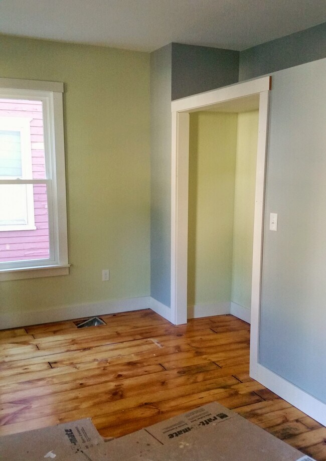 Building Photo - 71 Murray St