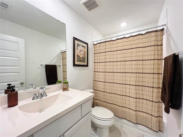 Building Photo - 2410 Doncaster Dr