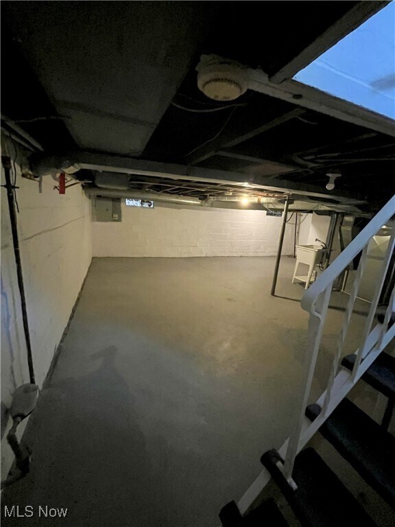 Building Photo - 2110 12th St SW