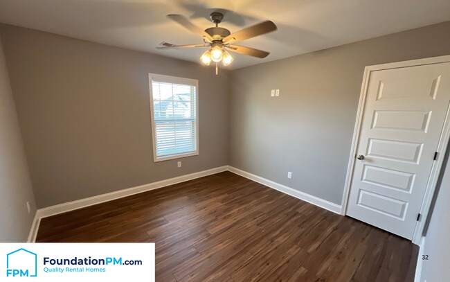 Building Photo - 9978 Messana St