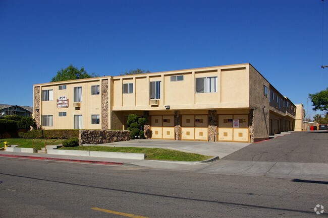 Building Photo - 202 E California Ave