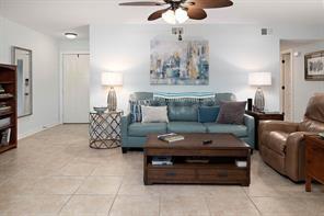 Building Photo - 209 Walmar Grove