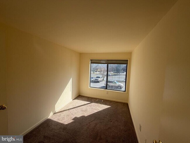 Building Photo - 9709 Docena Dr