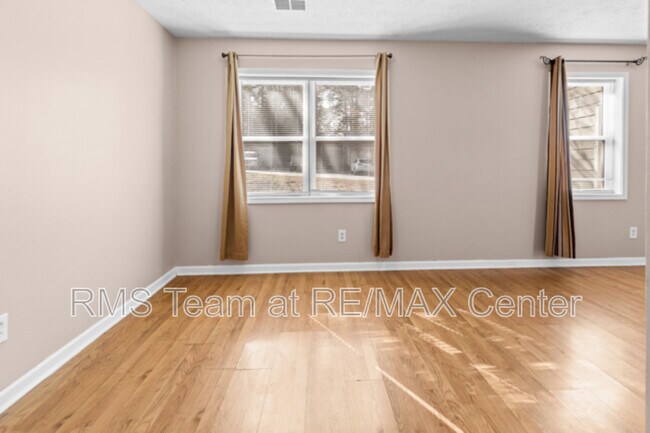 Building Photo - 236 Mateo Walk