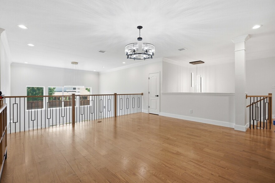 Building Photo - 5315 Cree Dr